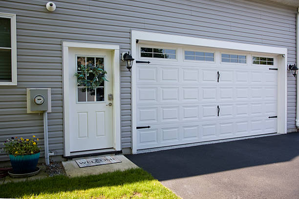 24/7 Emergency Garage Door Panel Replacement experts in Falconer, NY